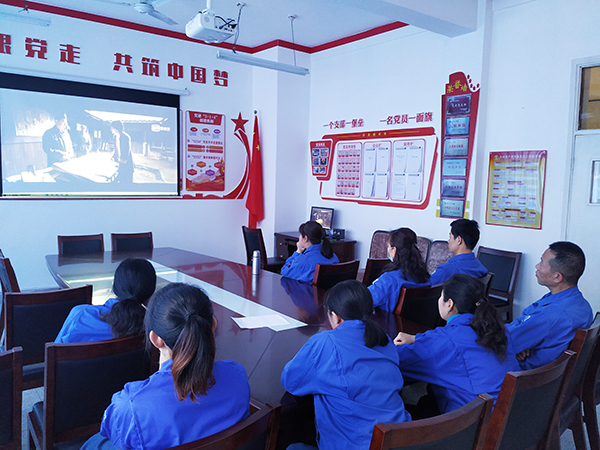 1617934123429393.jpeg 觀影照片.jpg