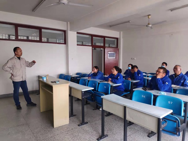 1647819194949049.jpeg 班組聯(lián)合互學(xué)習(xí) 我們攜手同進(jìn)步 (2).jpg