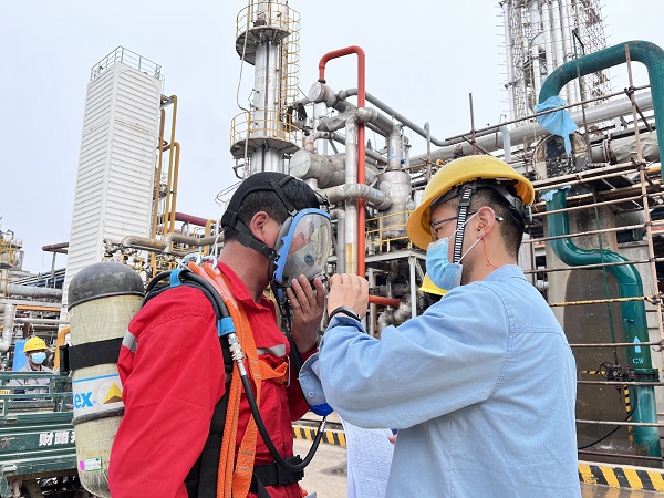 圖二 指導空呼使用.jpg