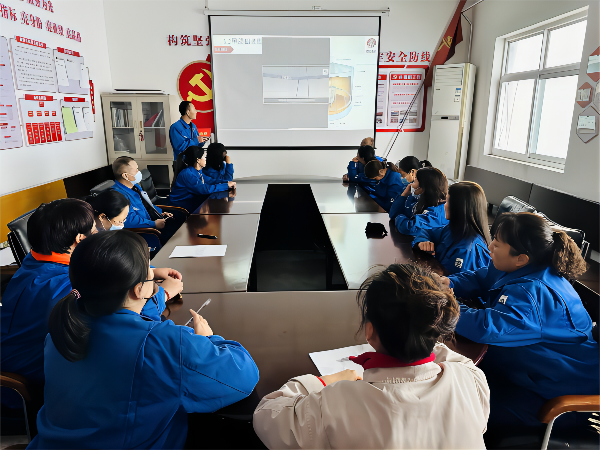 1667786029135674.png 工藝技術員進行業(yè)務技能培訓(1).png