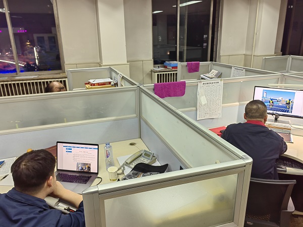 1670838915658375.jpeg 深夜加班配圖2.jpg