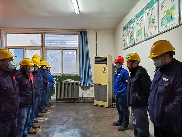 1675656429797874.jpeg 姜軍虎在接班會上強(qiáng)調(diào)(副圖).jpg