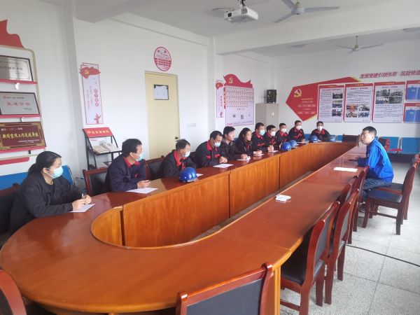 1679531051738509.jpeg 腳手架搭設(shè)再培訓(xùn)1.jpg