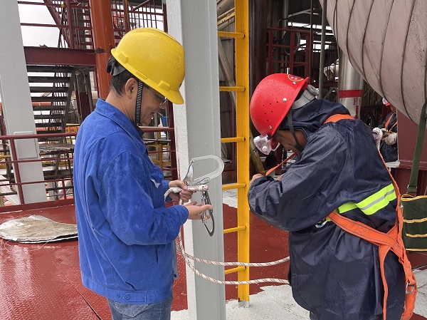 1683362590855857.jpeg 安全督察隊-張師傅確認作業(yè)人員安全措施.jpg