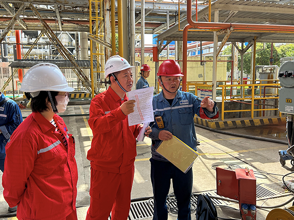 1684795212936178.jpeg 5月22日中國化學品安全協(xié)會專家深入三期檢修現(xiàn)場開展安全檢查.jpg