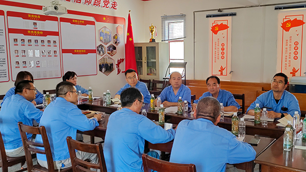 1691043316781987.jpeg 8月1日公司領(lǐng)導(dǎo)對物料車間進行安全督導(dǎo)檢查.jpg