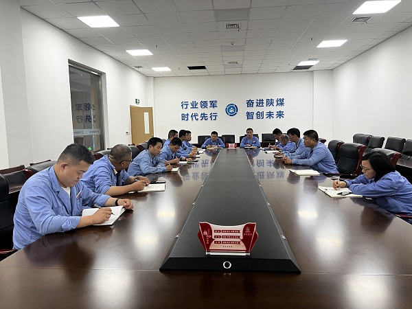 圖1   9月11日，制氣車間“五懂五會(huì)五能”素質(zhì)全面提升工程推進(jìn)會(huì)在調(diào)度會(huì)議室舉行。.jpg