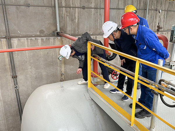 1697083612207731.jpeg 10月11日渭南高新區(qū)應(yīng)急管理局來公司安全檢查紀實3.jpg