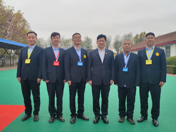 1699949491544953.jpeg 班組長(zhǎng)綜合素質(zhì)提升培訓(xùn)合影1.jpg