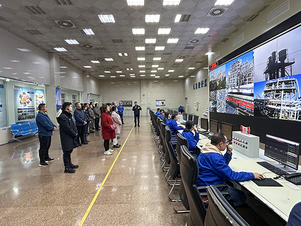 1700182470477442.jpeg 11月16日高新區(qū)所屬企業(yè)參觀雙甲車(chē)間2.jpg