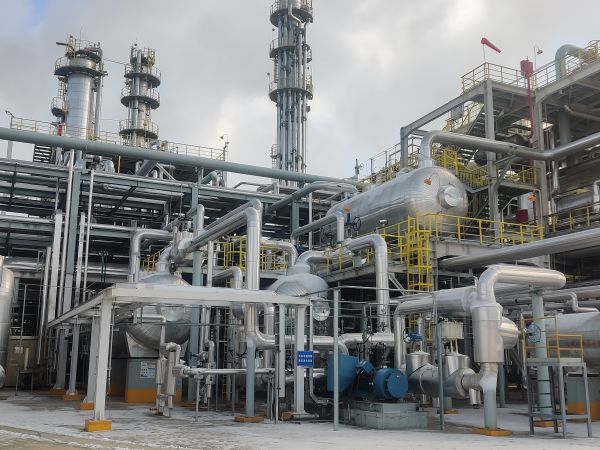 1703030644275045.jpeg _”甲醇差壓發(fā)電項(xiàng)目“裝置現(xiàn)場(chǎng)照片.jpg