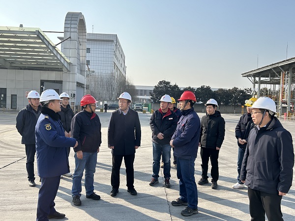 1706282854368613.jpeg 1月26日高新區(qū)管委會常務副主任段宏偉來公司調(diào)研安全生產(chǎn)工作.jpg