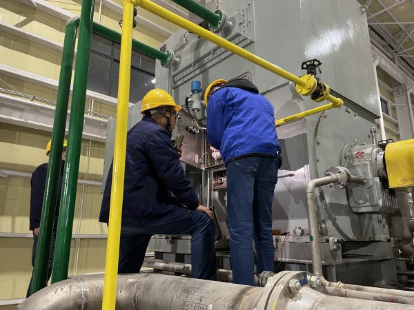 1706845298412822.jpeg 電儀分部員工對現(xiàn)場用電線路進(jìn)行故障排查與處理.jpg