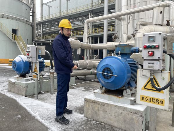 1707448680569319.jpeg 現(xiàn)場安全隱患排查(電機風扇除冰).jpg