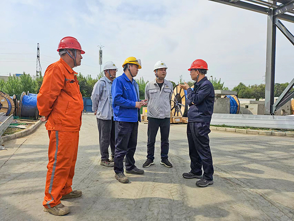 1712828964685483.jpeg 4月10日總工程師馬軍忙深入生產(chǎn)現(xiàn)場安全檢查紀實1.jpg