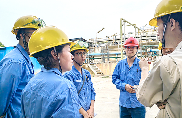 1719453442195546.jpeg 物料車間對污水處理崗位人員進行現(xiàn)場培訓.jpg