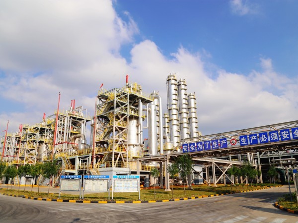 1735867748755119.jpeg 乙二醇合成裝置現(xiàn)場.jpg