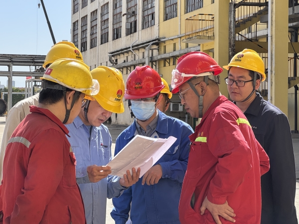 141744614134214889.jpg 職工代表現(xiàn)場檢查1.jpg