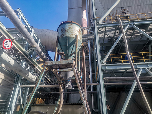 141744618194128897.jpg 機(jī)械清灰設(shè)備.jpg