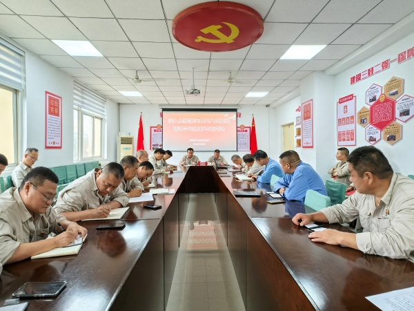 011751336106147873.jpg 深入貫徹中央八項(xiàng)規(guī)定精神學(xué)習(xí)教育圖片.jpg