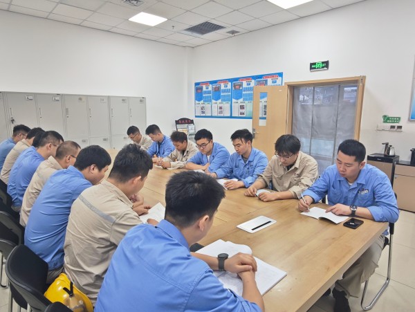 2025年7月24日，班前會(huì)開展安全培訓(xùn).jpg