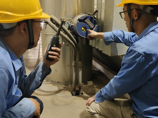 211755732685619786.jpg 對(duì)工藝標(biāo)記確認(rèn)溝通,記錄檢修項(xiàng)目.jpg