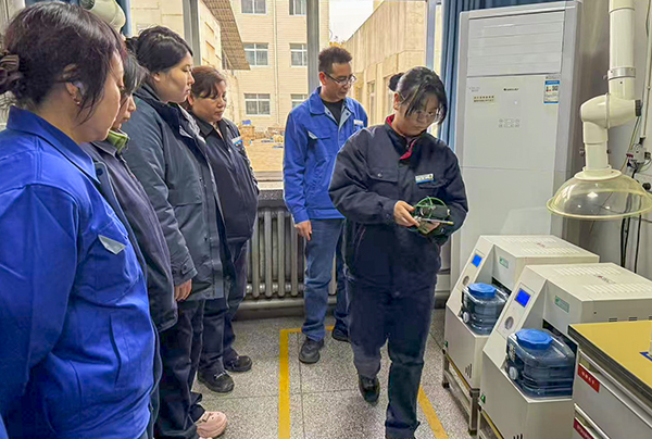 071762486950176738.jpg 2025.11.5聚焦設備安全 實操強規(guī)范3jpg.jpg